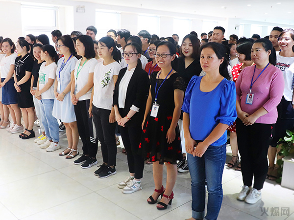 �c��ͬ�У��pϲ�R�T���𱬾W(w��ng)�l(f��)������YƷ��������Ո200���T�����Ӱ��